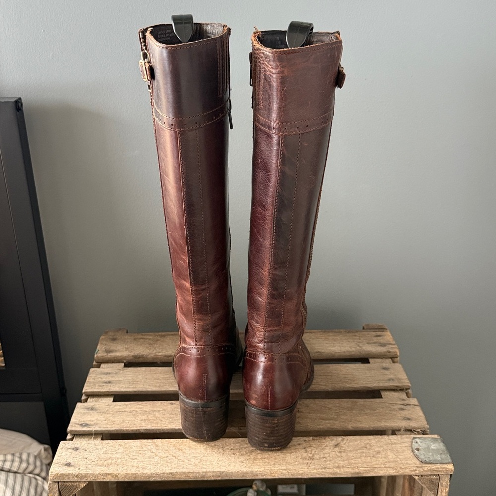 Born Poly Tall Heeled Distressed‎ Riding Boots 7.5 - Picture 11 of 12